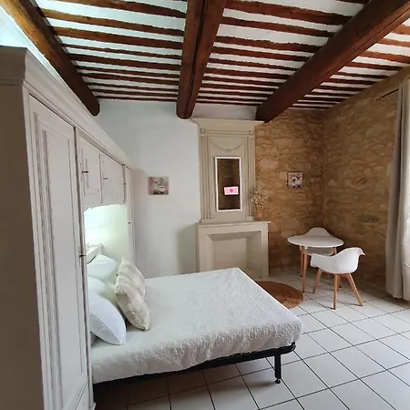 Suite Parentale Climatisee Castillon Du Gard 3*