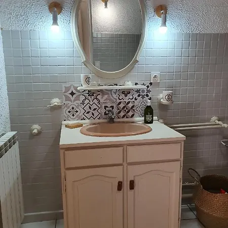Suite Parentale Climatisee Castillon Du Gard 3*