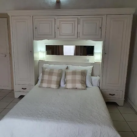 Suite Parentale Climatisee Castillon Du Gard 3*