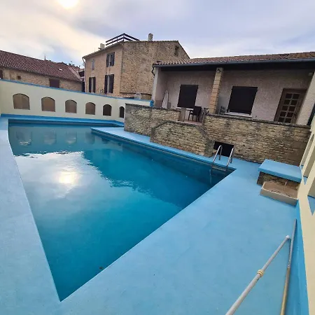 Suite Parentale Climatisee Castillon Du Gard Πανσιόν